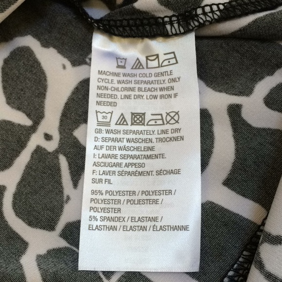 SUSAN GRAVER Size XL white with black printed top - Picture 7 of 7